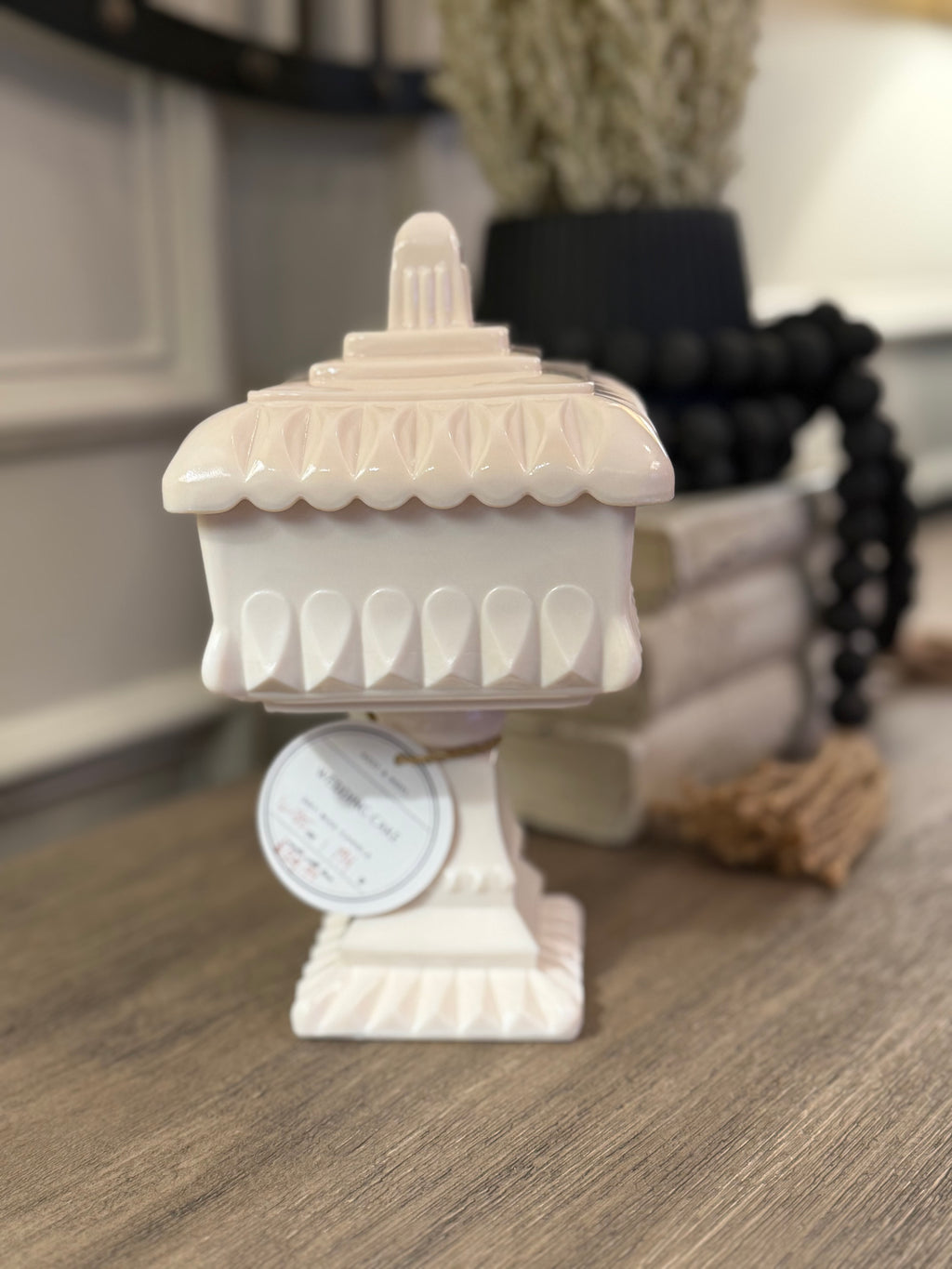 Large Vintage Shell Pink Wedding Box Candle - Wedding Cake Scent