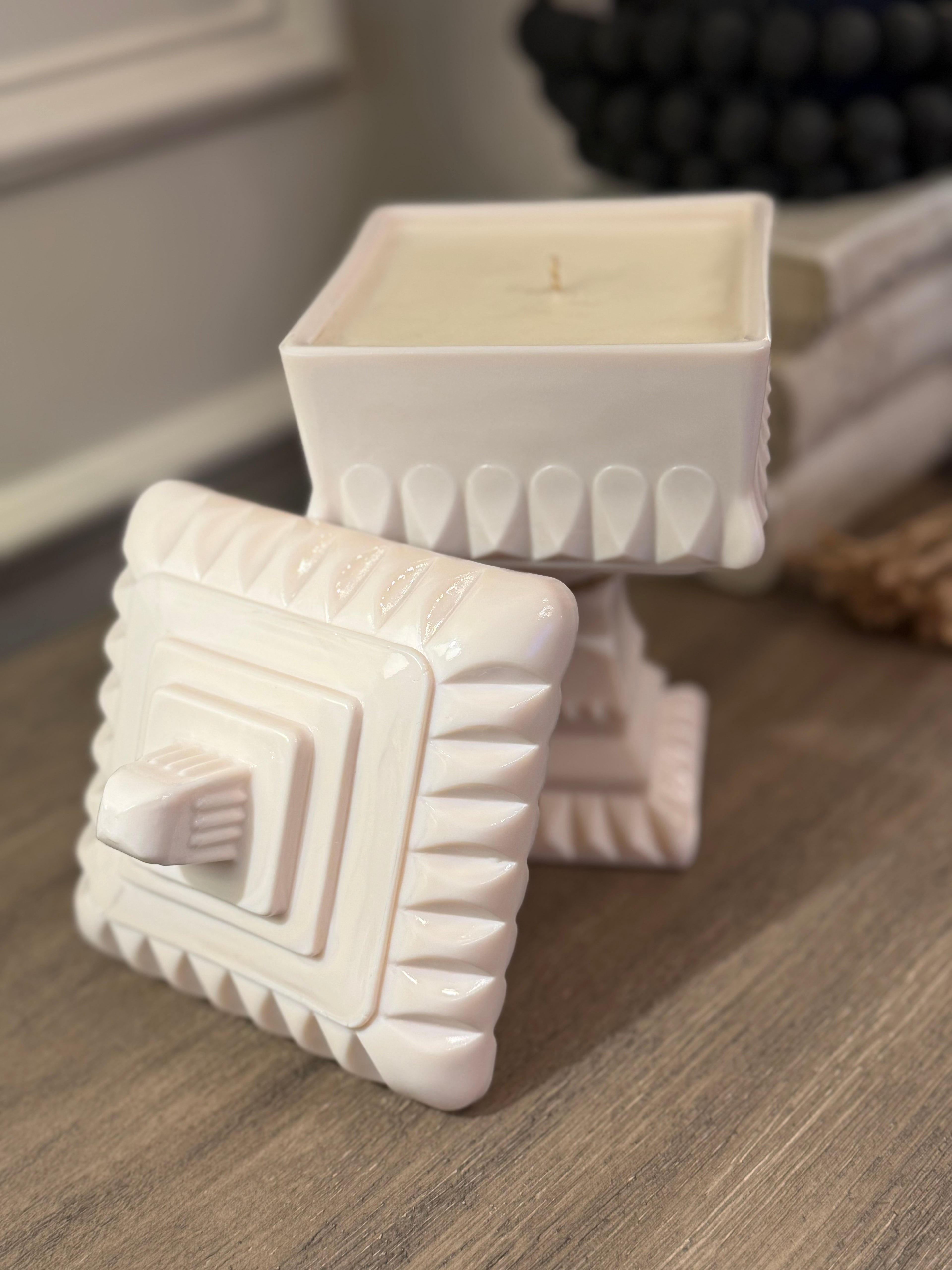 Large Vintage Shell Pink Wedding Box Candle - Wedding Cake Scent