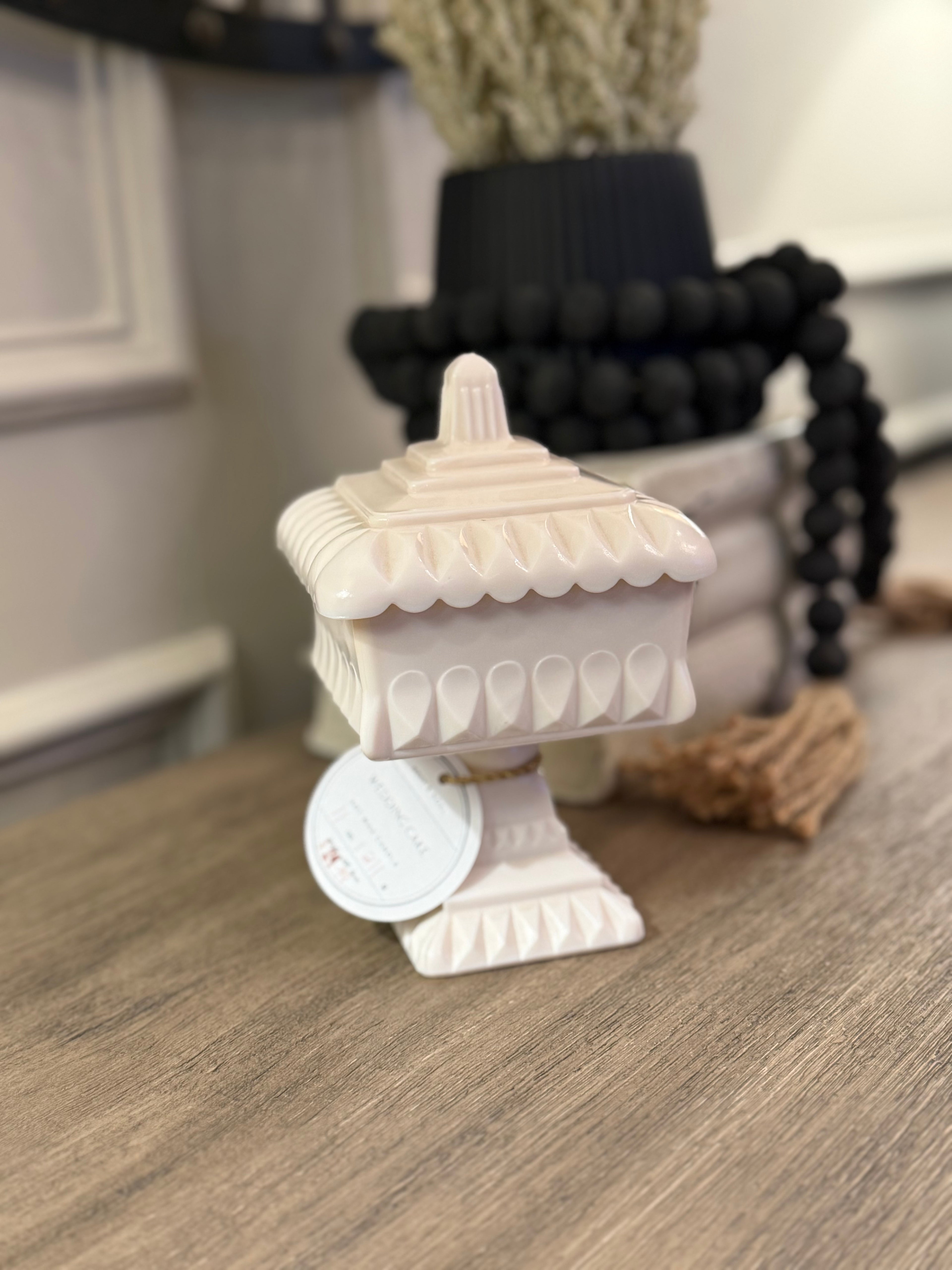 Small Vintage Shell Pink Wedding Box Candle - Wedding Cake Scent